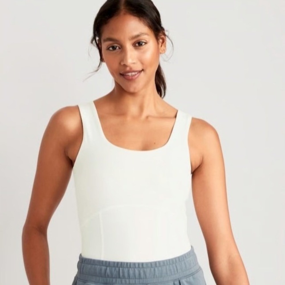 Old Navy Active Powerchill Bodysuit Sea Salt White Medium Athleisure Scoop Neck
